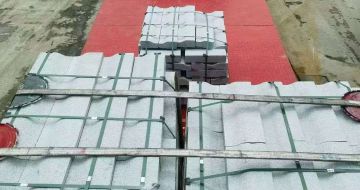 百色 芝麻白仿形加直形路沿石出货日常