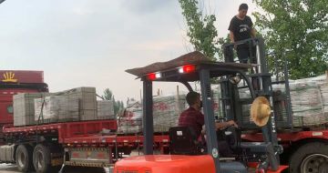 百色 黄金麻冰裂纹，地铺石装车