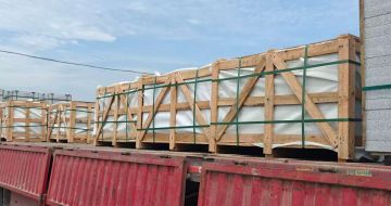 百色 芝麻白花岗岩地铺石出口专车-泰国游