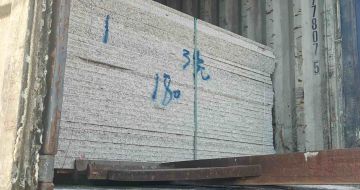 百色 芝麻白花岗岩石材3.0公分光面毛板装柜出货