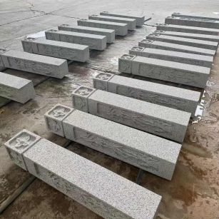 百色 白麻方柱雕花防水