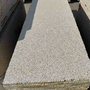 百色 黄金麻花岗岩荔枝面毛板，半成品