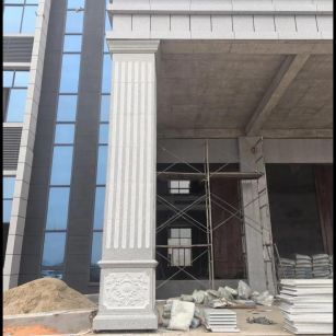 百色 芝麻白光面花岗岩门楼大柱（罗马柱）配雕花底座