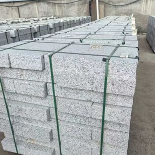 百色 白麻花岗岩路沿石，弧形路沿石，道牙石，马路牙子，界石，路缘石，平沿石，直岩石，平缘石等