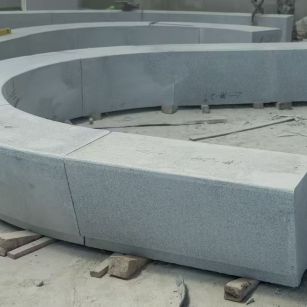 百色 芝麻白花岗岩光面弧形坐凳