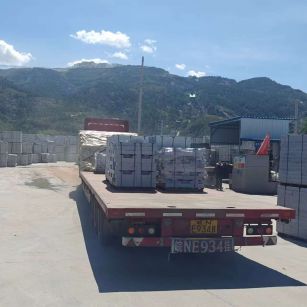 百色 芝麻白仿形路沿石，直形路沿石