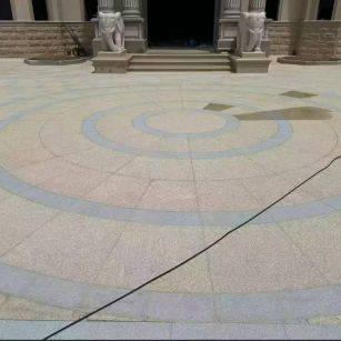 百色 黄金麻芝麻灰花岗岩石材地铺拼接效果