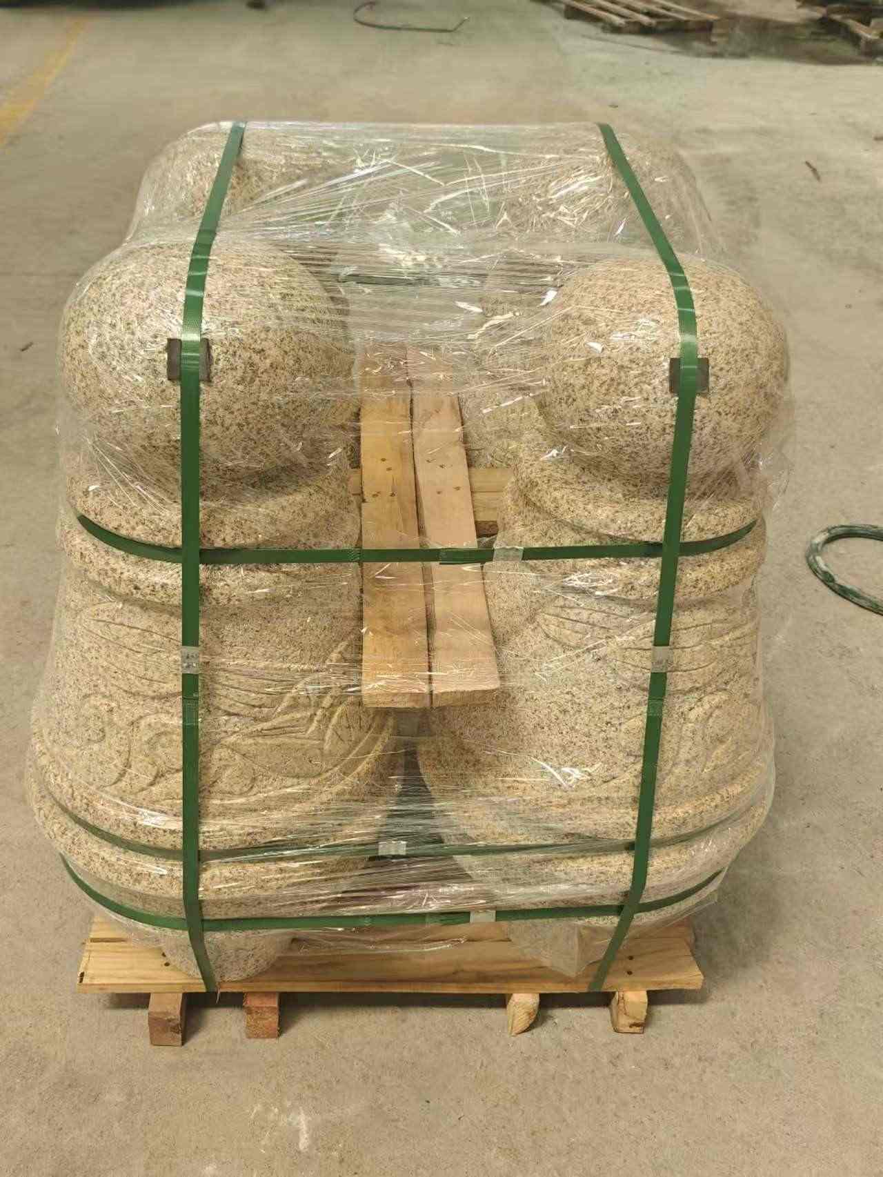 百色 黄金麻异形定制雕花——棒棒糖挡车柱