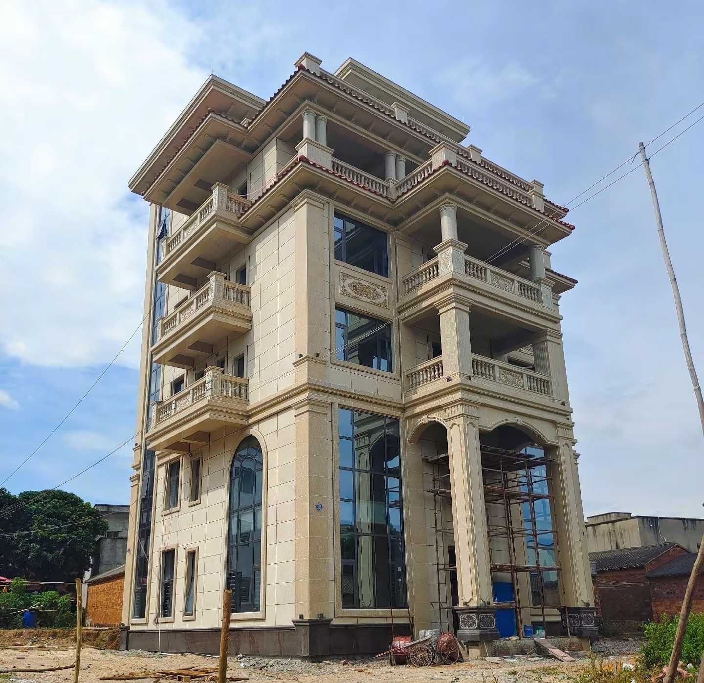 百色 黄金麻花岗岩石材别墅外墙干挂搭配（雕花栏杆花瓶柱门楼罗马柱）