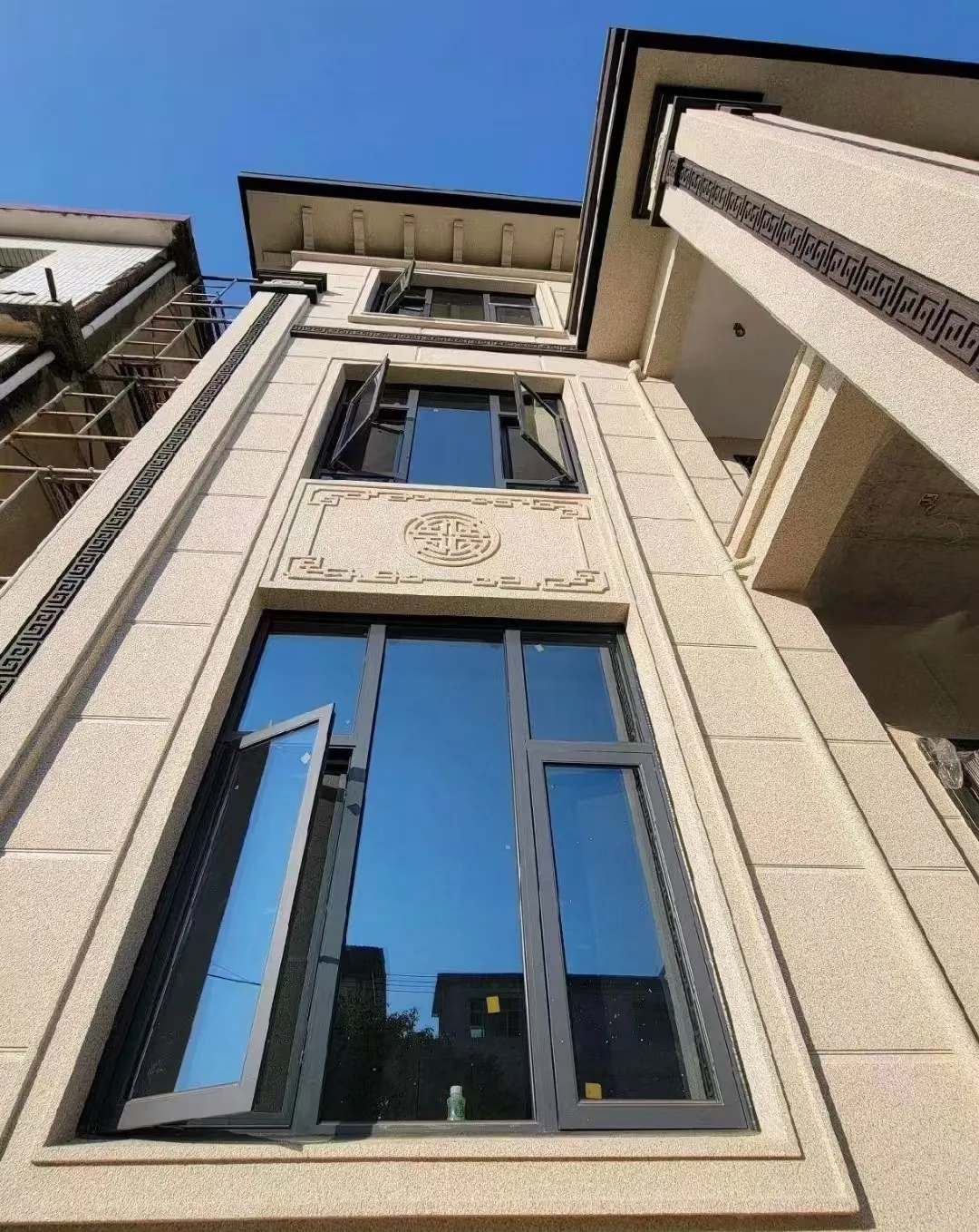 百色 黄金麻荔枝面别墅外墙干挂效果展示