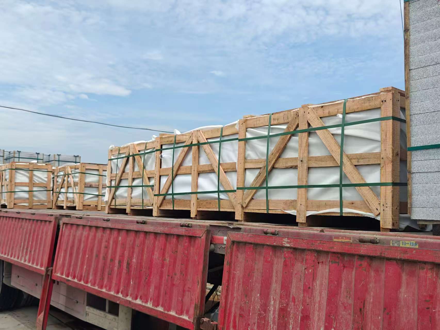 百色 芝麻白花岗岩地铺石出口专车-泰国游