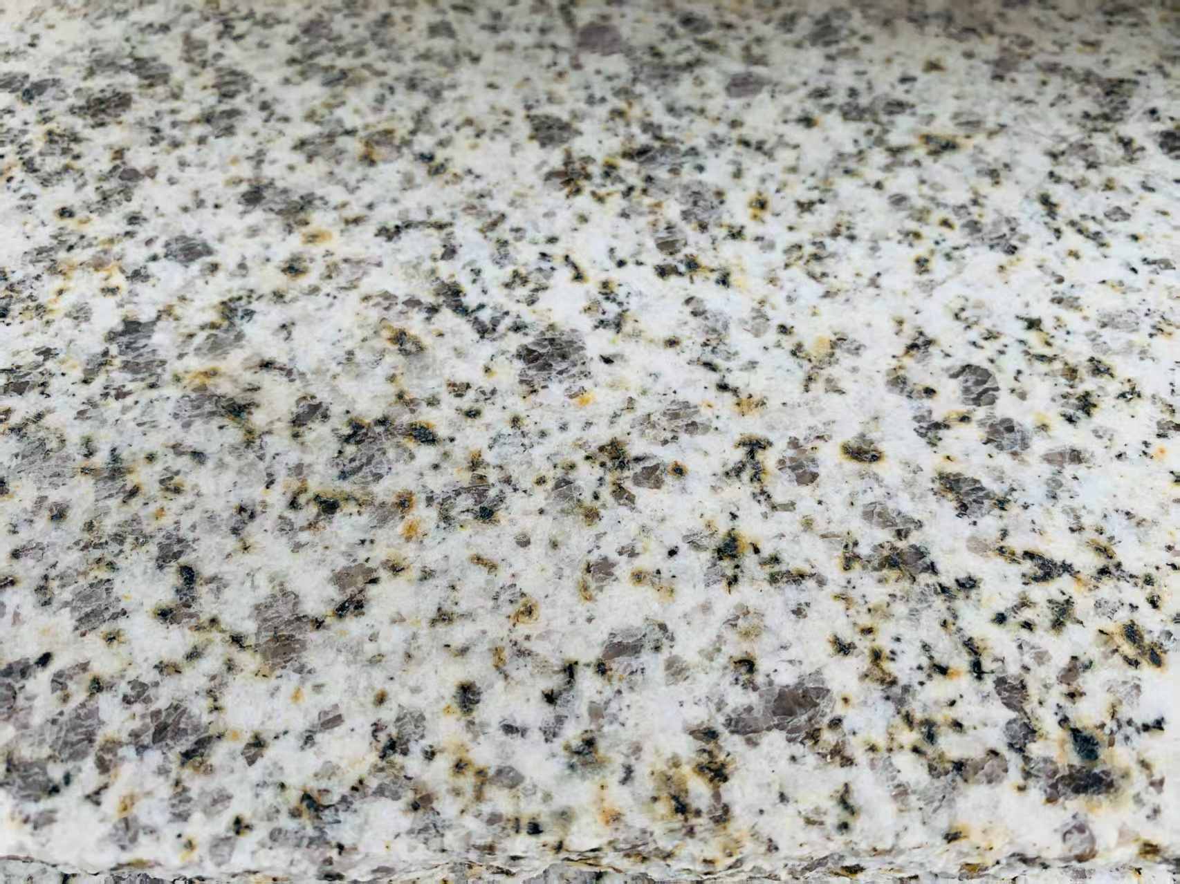 百色 黄金麻花岗岩石材浅黄光面