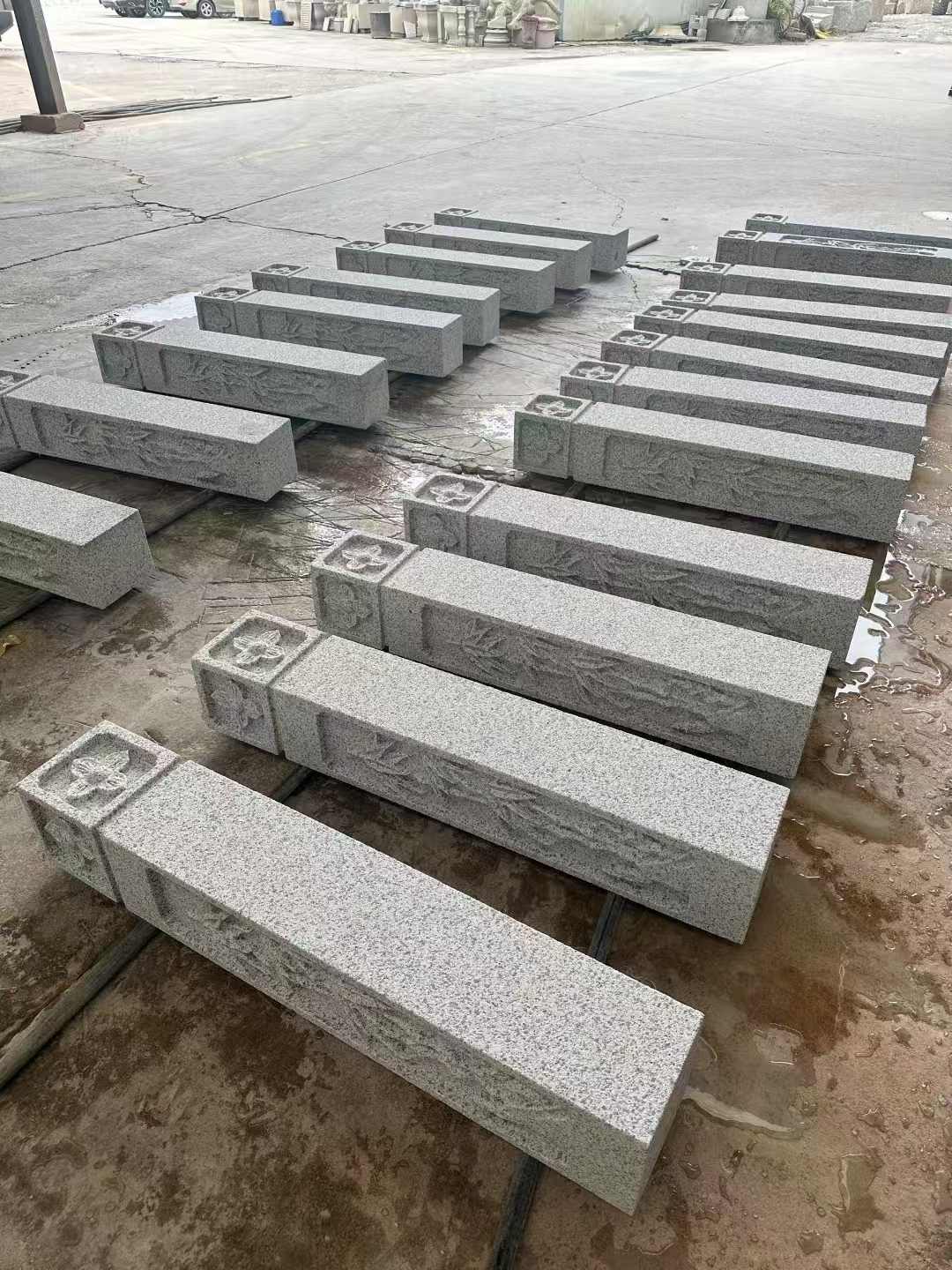 百色 白麻方柱雕花防水