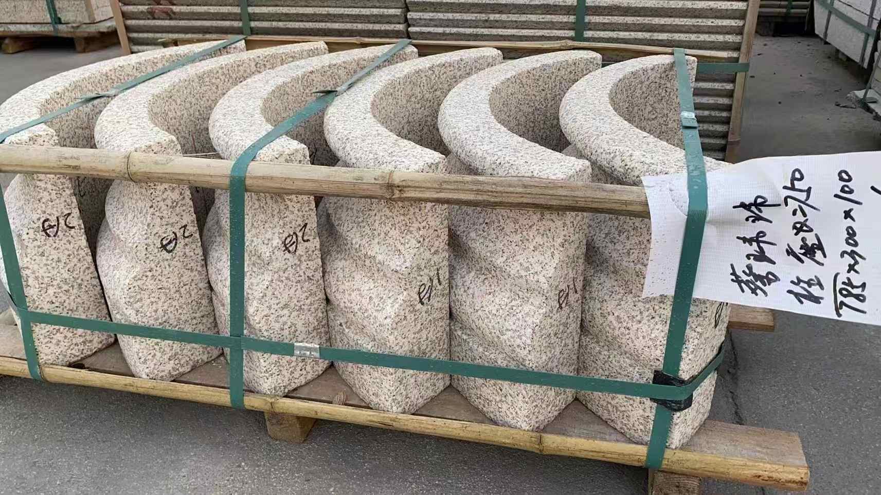 百色 黄金麻异型加工-柱帽