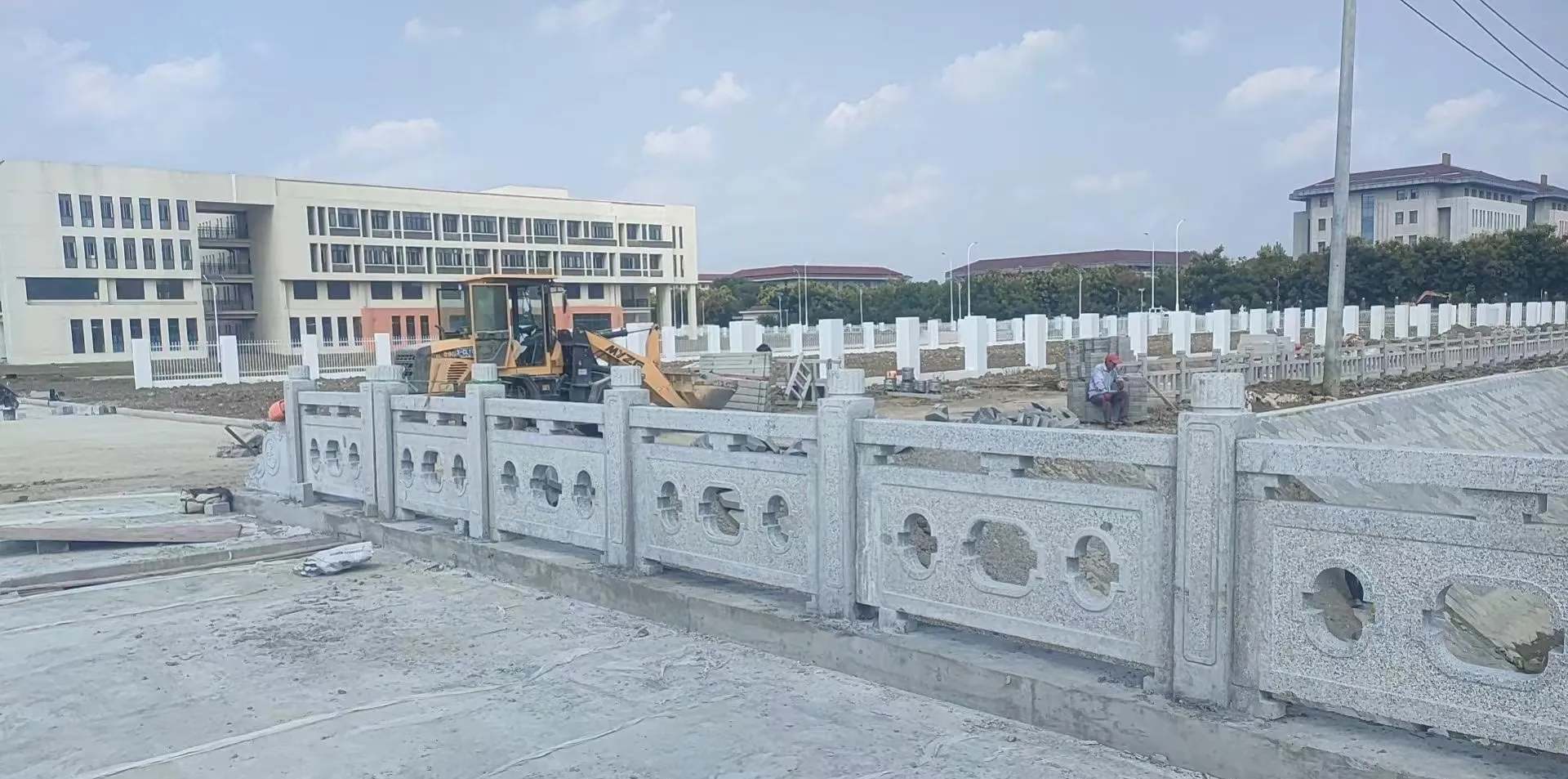 百色 白麻花岗岩荔枝面河道栏杆