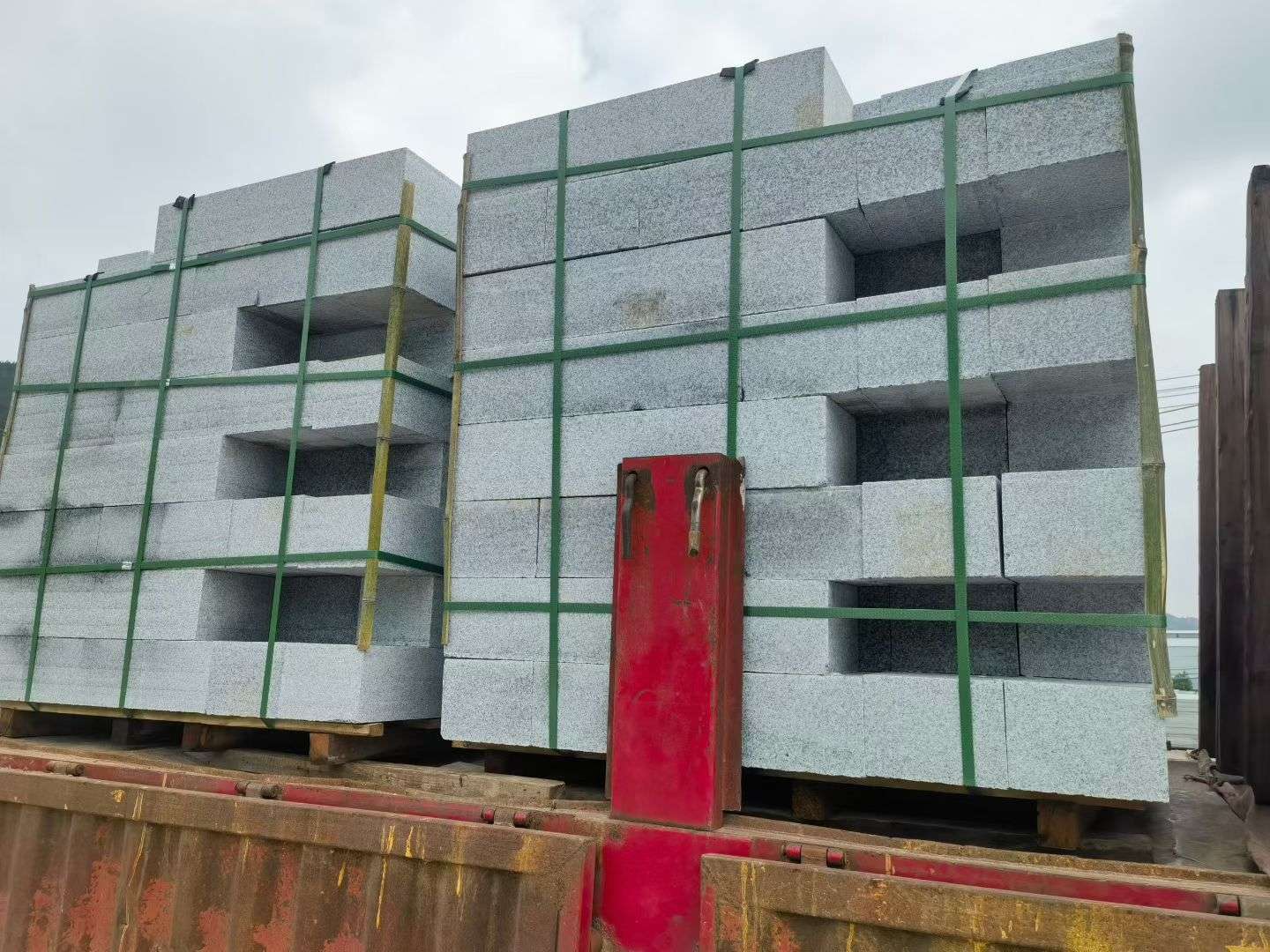 百色 芝麻白花岗岩路沿石，平石，路侧石，马路牙子，路缘石，立缘石，平缘石等